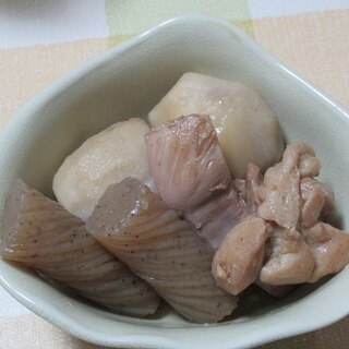 里芋・鶏肉・こんにゃくの煮物